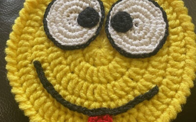 free crochet emoji’s loving face free pattern  (5)